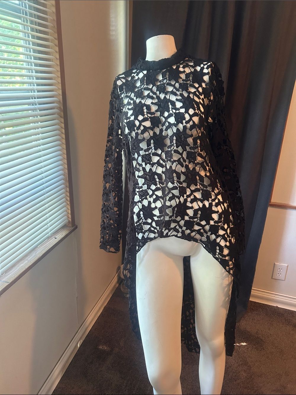 PrettyGarden Black Lace Round neck High-Low Long Sleeve Tunic Top